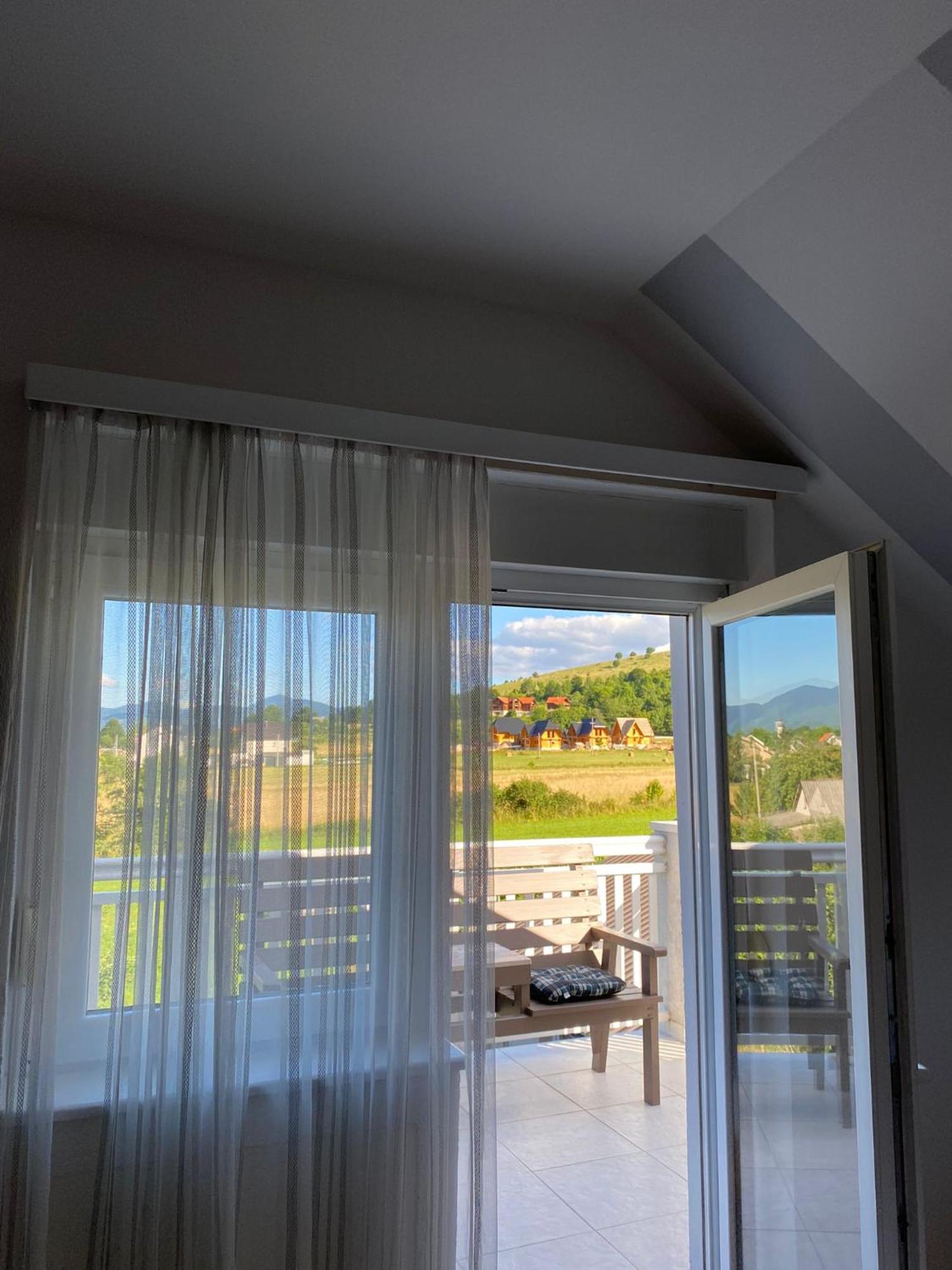 Rooms Josip Korenica Exteriör bild