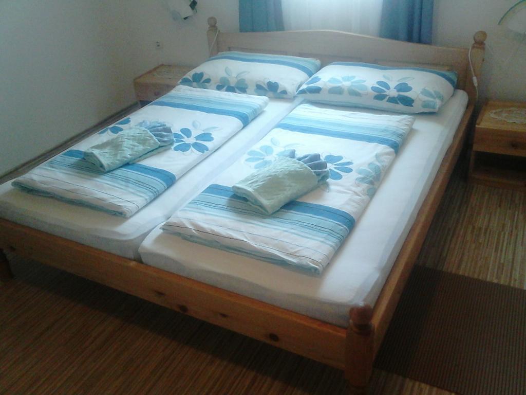 Rooms Josip Korenica Rum bild