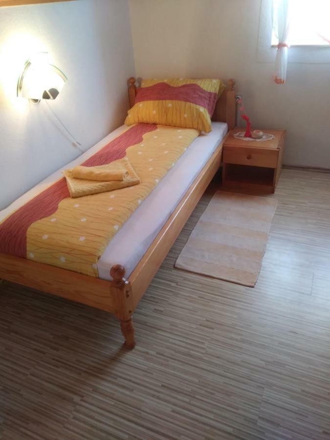 Rooms Josip Korenica Exteriör bild